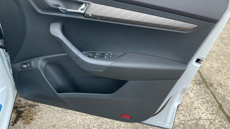 Skoda Karoq 1.5 TSI SE L Edition 5dr DSG Petrol Estate